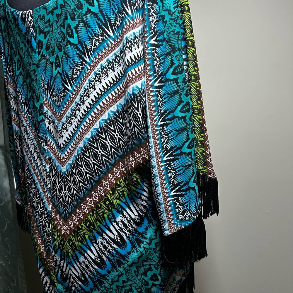 Chenault Black and Gold Garment - Picture 7 of 8